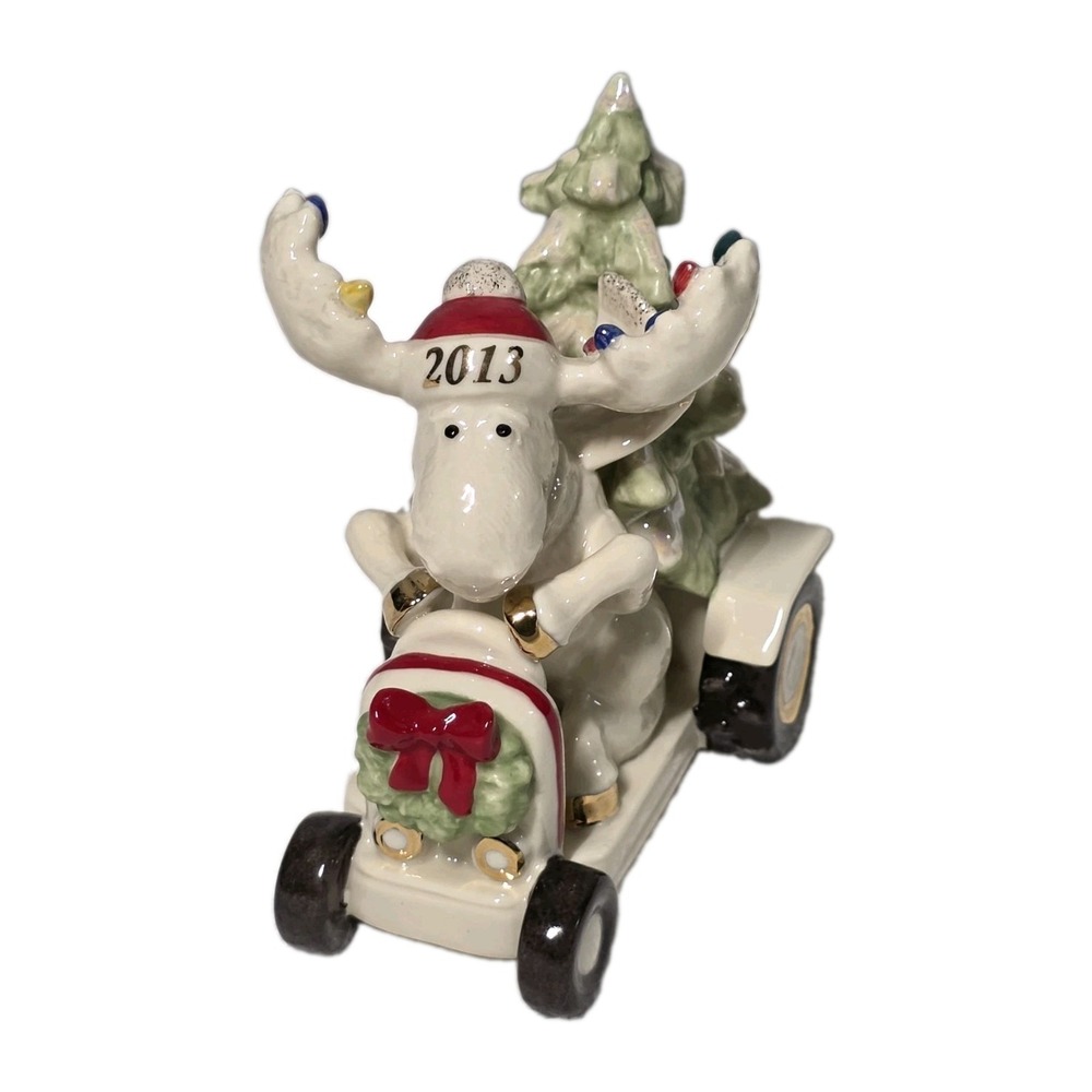 2013 Lenox Annual Marcel Ornament Merry Moosecapades Bringing Home Tree